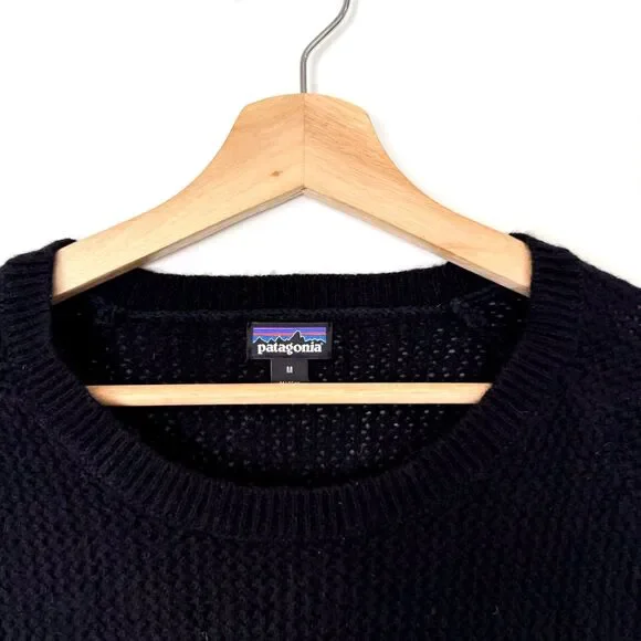 Patagonia Women's Recycled Cashmere Crew in Black Sz Medium Cashmere Wool Blend - Picture 3 of 8